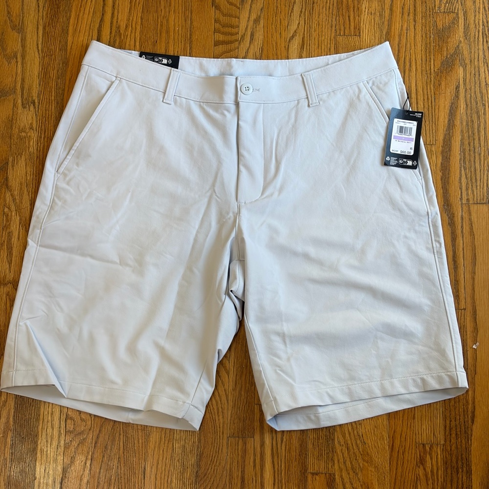 Under Armour Men's Flat Front Shorts - Light Gray